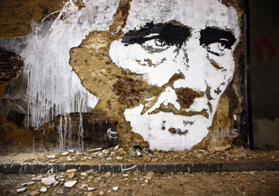 vhils2