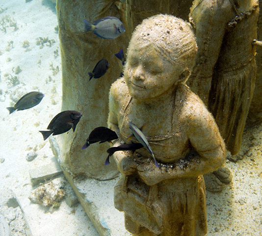 underwater-sculpture-edge-003