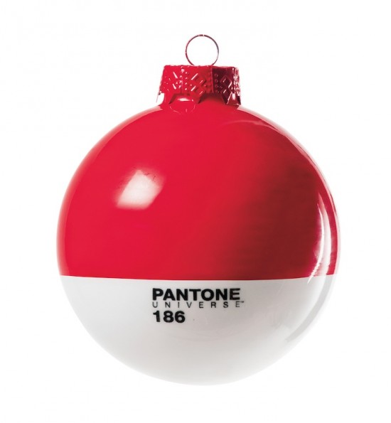 Pantone Xmas ball 186
