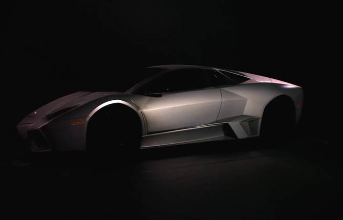Projection Mapping on a Lamborghini