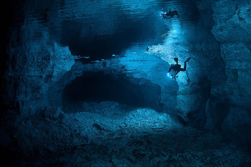 [Image: Underwater-Russian-Cave-10.jpg]