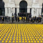 10 000 Yellow Helmets2