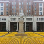 10 000 Yellow Helmets5