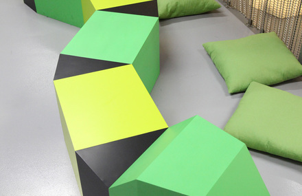 Guillaumit Creative Table