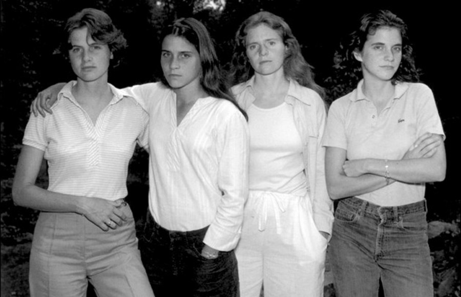 Portraits of 4 sisters every year for 36 years