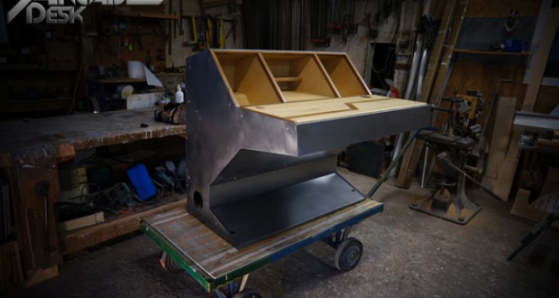 Arcade Desk