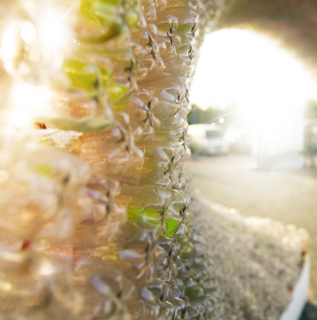 The-Coca-Cola-Plastic-Bottle-Pavilion4-640x646.jpg