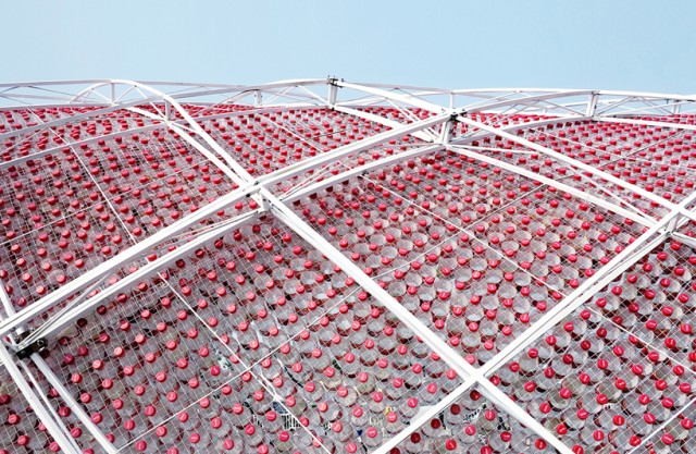 The-Coca-Cola-Plastic-Bottle-Pavilion6-640x417.jpg