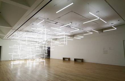 Enthralling Installation Composed of 200 Suspended Fluorescent Tubes