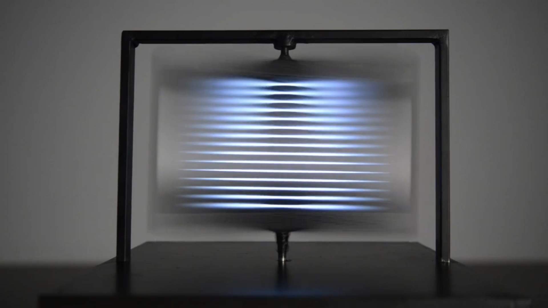 Full Turn Light Sculpture10