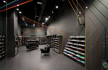 Run Colors Sneaker Store