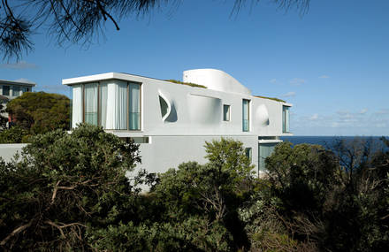 Stunning Home On the Sea Cliffs in Sydney