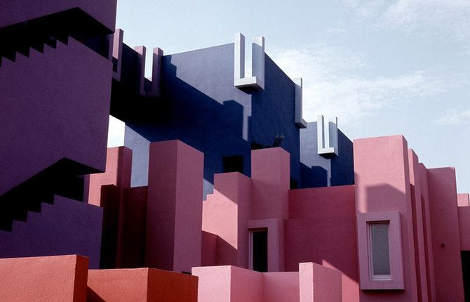 La Muralla Roja Architecture