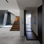 GreyhouseinLA-5