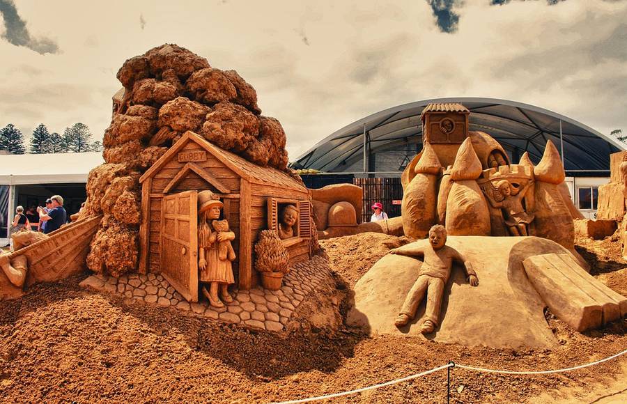 Impressive Sand Sculptures