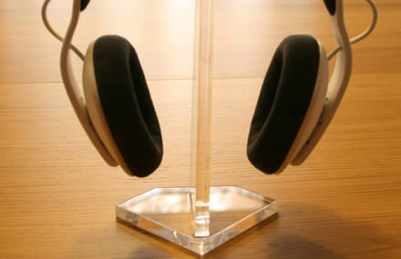 Heiser by Kancha Laboratory | Headphones Stand