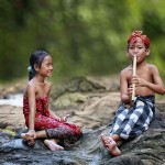 Life In Indonesian Villages Captured by Herman Damar 4