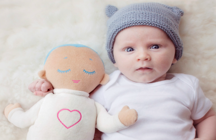 A doll that imitates closeness with heartbeat & breathing