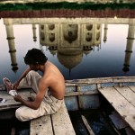 00073_02
Playing Cards, Agra, India, 1999.The Unguarded Moment