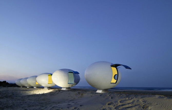 Mobile Egg-Shaped Cabins