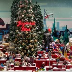 PRINTEMPS Christmas Windows_26