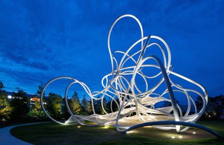Sculptural Playground Loops in Japan