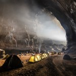 The Largest Cave in the World_0
