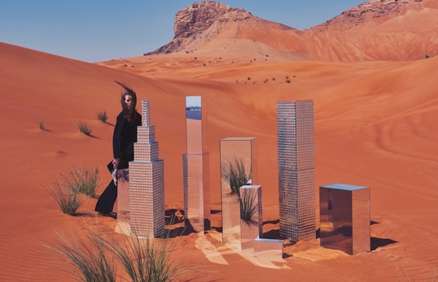 Mirrors in the Desert Fashion Shooting