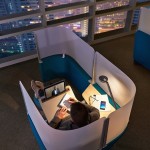 Cocoon-Like Desk1