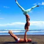 Gravity Defying Yoga Poses In Photos_2