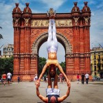 Gravity Defying Yoga Poses In Photos_4