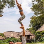 Gravity Defying Yoga Poses In Photos_5