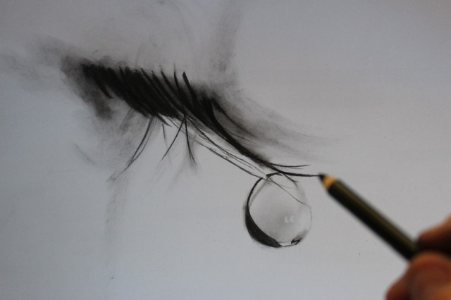 How To Draw A Tear Falling On Eyelashes Fubiz Media