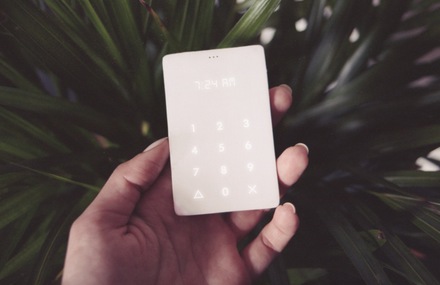 Ultra-minimalist Phone to Get Free