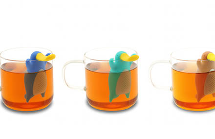 VivaBoo Tea Infuser & Vivid Coral Picks by Gongdreen