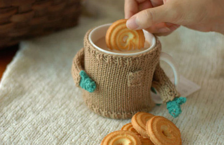 Adorable Knits Sweaters for Your Coffee Mugs