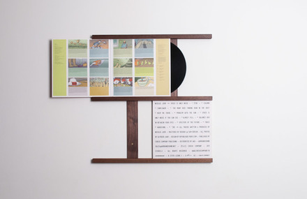 Ingenious Frame for Vinyls