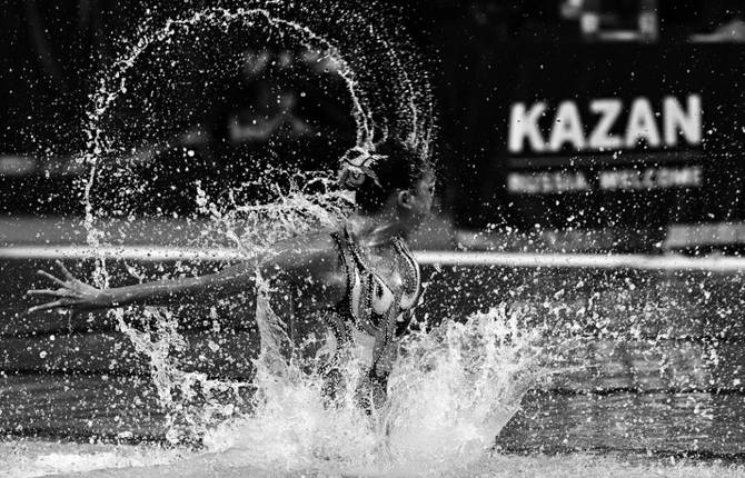 Black and White Swimming Pictures