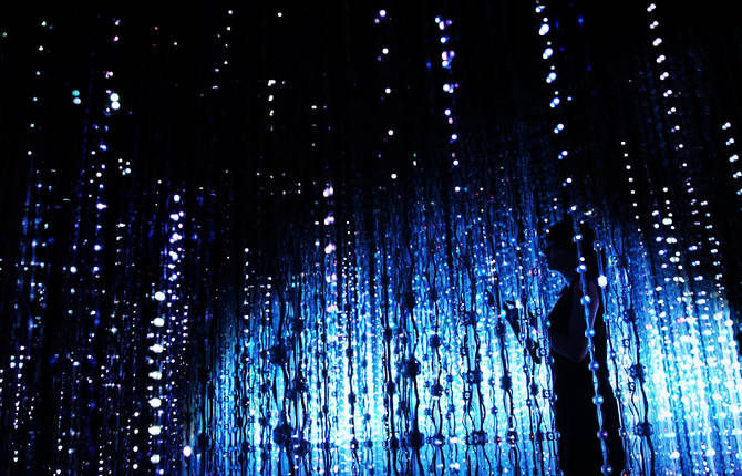 3D LED Installation Powered by Smartphone