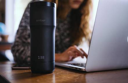 Travel Mug that Adjusts Ideal Temperature for Drinks