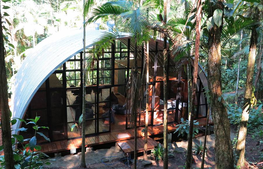 Holiday House in the Dense Brazilian Atlantic Forest