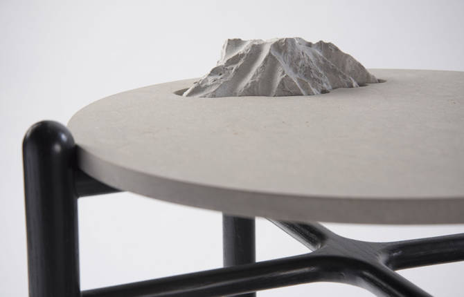 Mountains Isla Tables