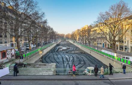 Cleaning the Canal Saint Martin in Paris Time Lapse