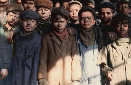 Colorized Photos of Children Working at the Beginning of the 20th Century