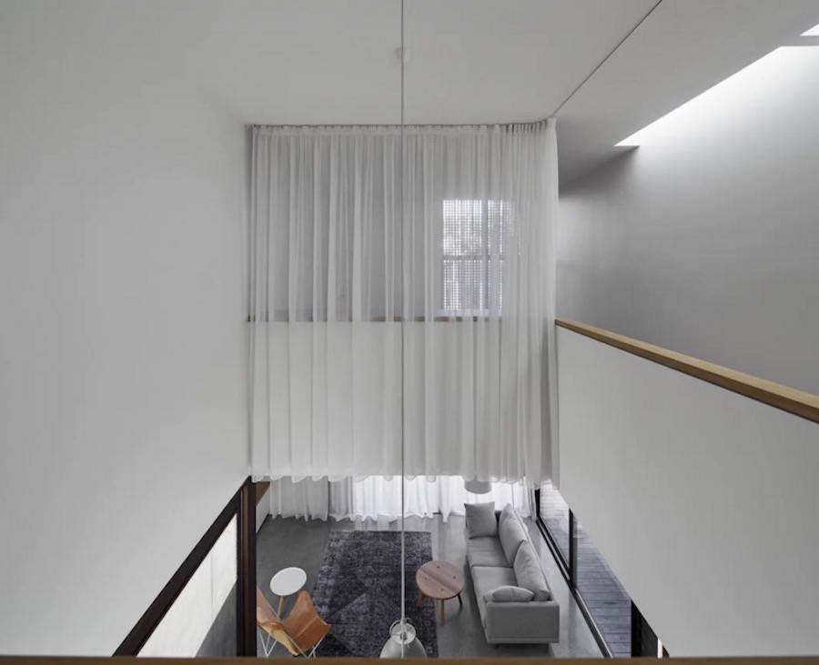 Μονοκατοικία με εμφανές σκυρόδεμα (Concrete Wall) Αναζ. για...