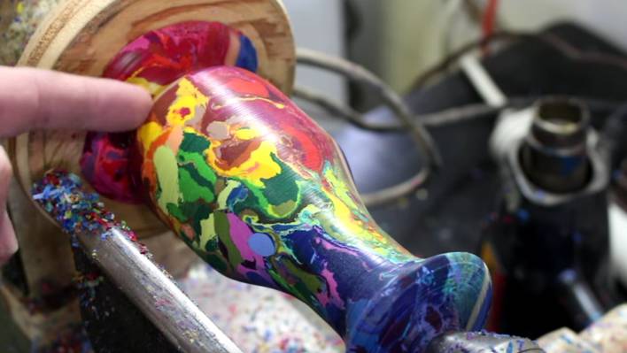 Making a Vase with Melted Crayons