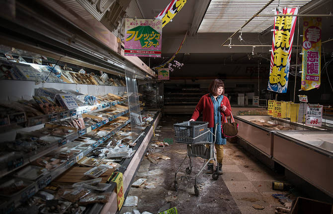 Portraits of Fukushima Nuclear Refugees Back in Ghost Town