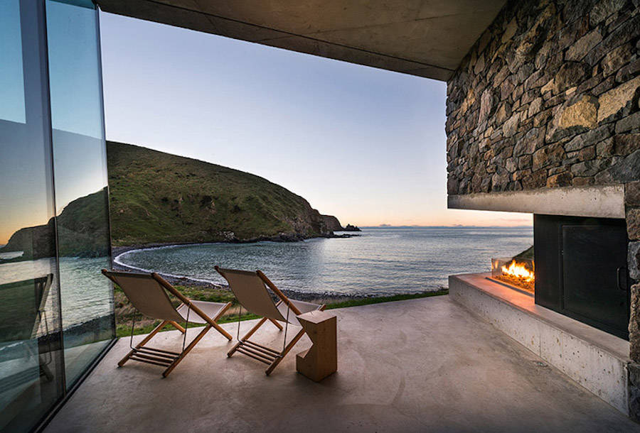 Wonderful Isolated Beach House on New Zealand’s Shores