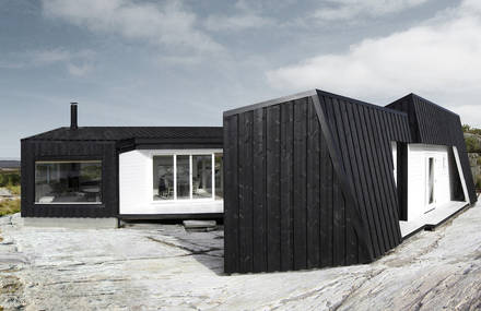 Architect House Built in a Norwegian Fjord