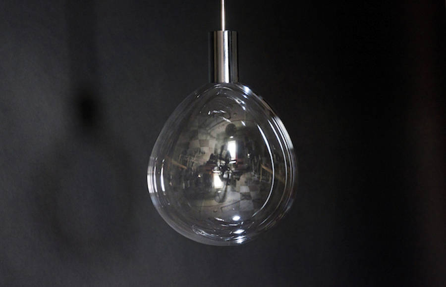 Ephemeral Lamp Made of Constant Bursting Bubbles